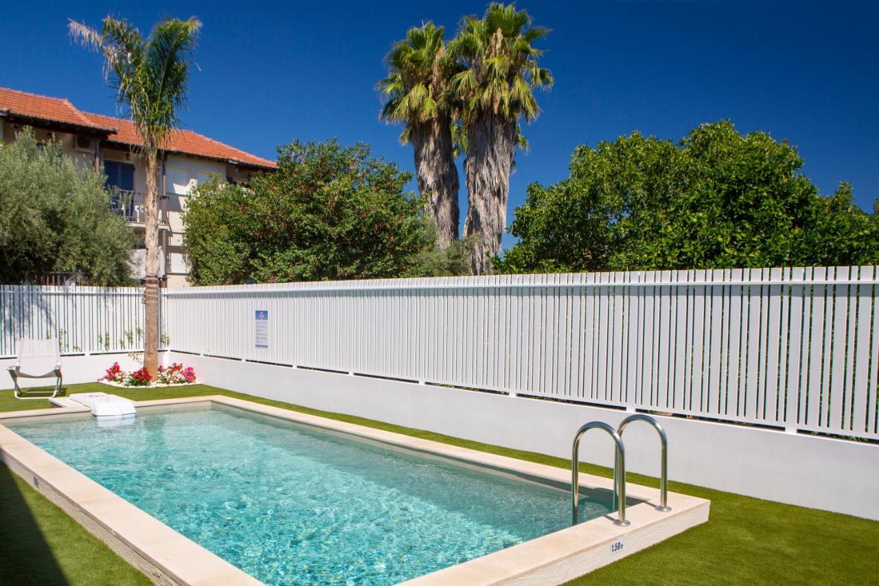 The Quad Luxury Villas Lygia  Buitenkant foto